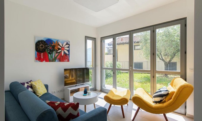 Ossuccio Casa | Casa degli Ulivi - Ossuccio, Tremezzina by LoveComo