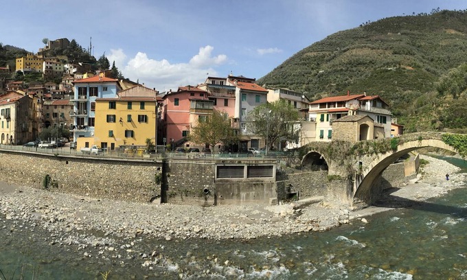 Badalucco Apartamento | Casa dei Rossi - casa típica con 3 dormitorios, solarium, cantina, sala de estar