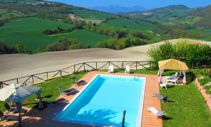 Arcevia Apartamento | Casa dei Sogni d'Oro - Apartamento San Pietro con piscina 12x6 m - vista panorámica