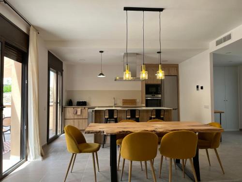 Ardenya Casa | Casa del Camí, Turisme Rural Calma i Pedra a 14 minuts de la platja