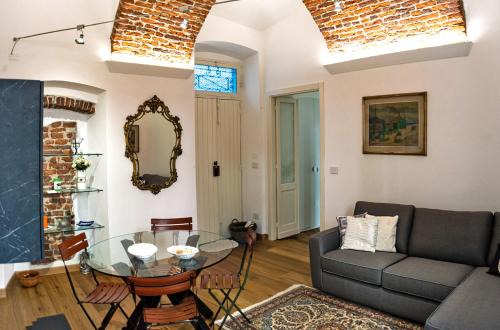 Centro Storico Apartamento | Casa del Conte Massimiliano Roero