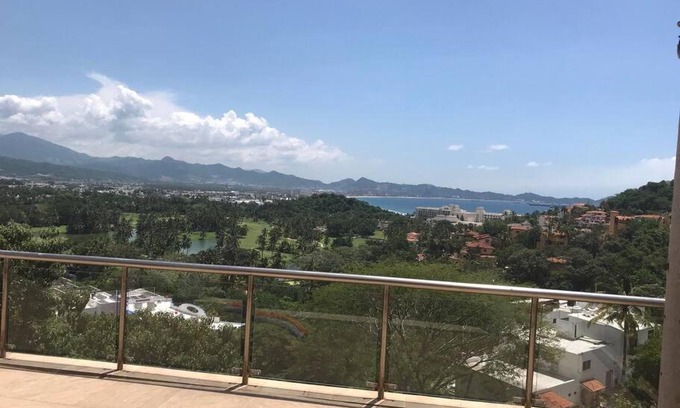 La Audiencia Casa | Casa del faro 80, con vista al mar