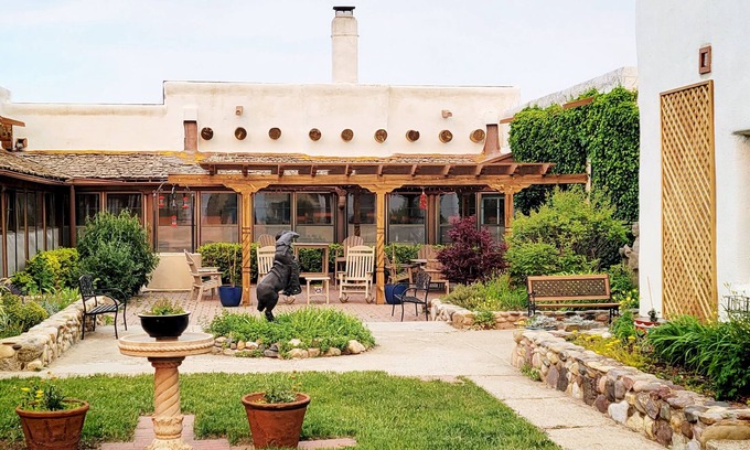 Cimarron Cama Y Desayuno | Casa del Gavilan Historic Inn