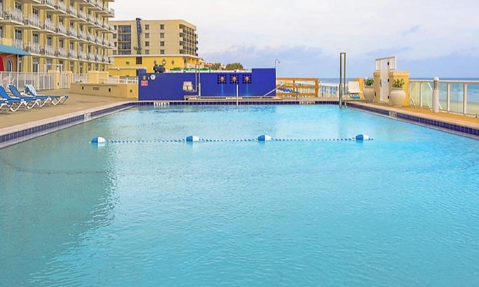 Ellinor Heights Hotel | Casa del mar