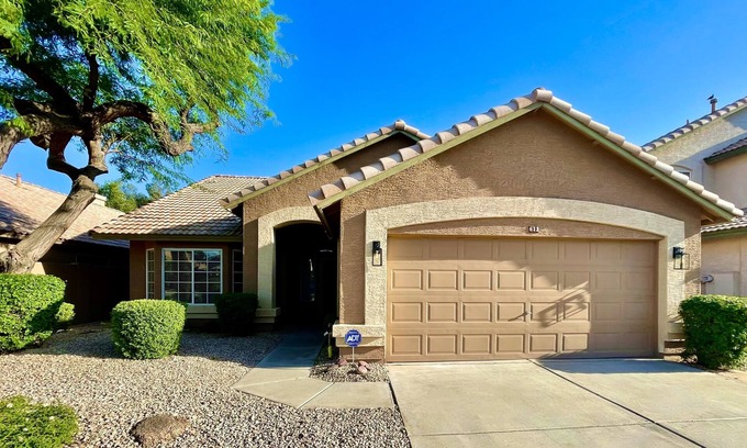 Lindsay Meadows Casa | Casa Del Sol Gilbert, Arizona Heated Pool & Spa