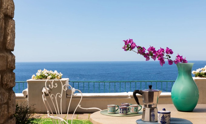 Positano City Centre Casa | Casa dell'Ammiraglio. charming villa in the heart of Positano. with sea view