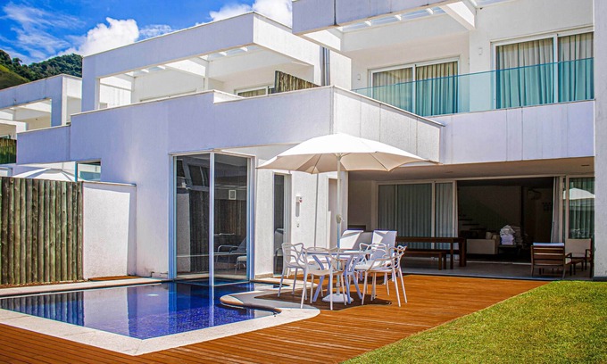Frade Casa | Casa deslumbrante com marina privativa-Porto Frade