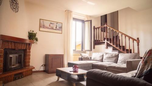 Angera Casa | Casa di Alice