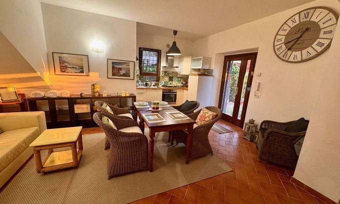 Batignano Apartamento | Delizioso appartamento con giardino in vecchio frantoio