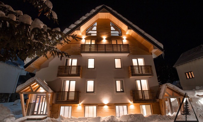 Zabljak Apartamento | Casa di Pino EcoLodge Hotel
