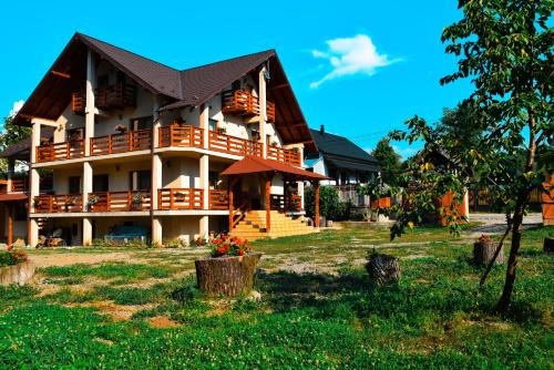Calinesti Casa | Casa Dilu