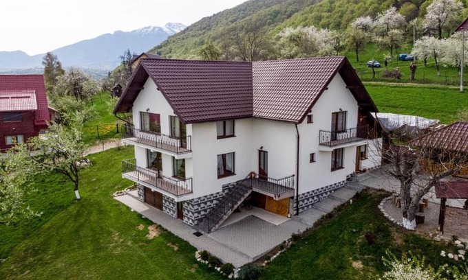 Bran Casa | Casa din Livada