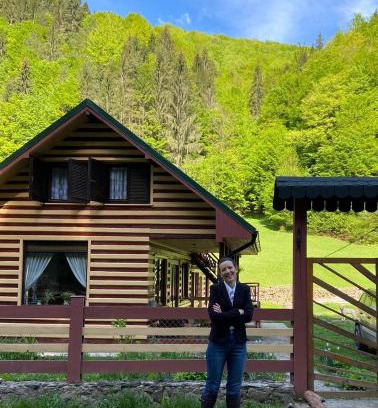 Banita Casa | Casa din Pădure