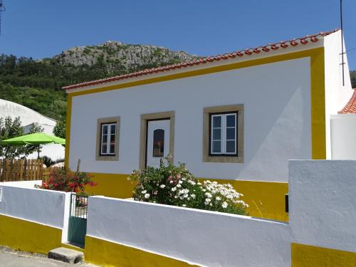 Praganca Casa | Casa Do Avô In Montejunto