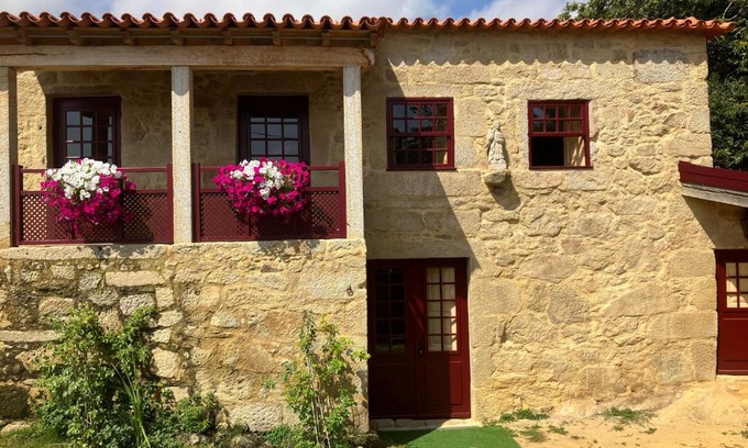 Ponte de Lima Casa | Casa do Cruzeiro do Outeiro -comfort and tradition