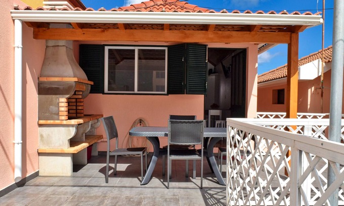 Porto Moniz Apartamento | Casa do Pescador, a Home in Madeira