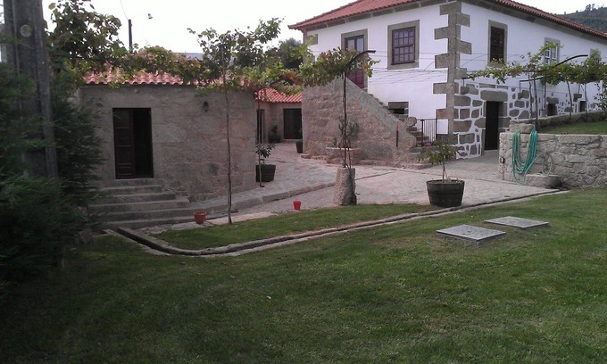 Barcelos Cabaña | CASA DEL TANQUE - Casas de la Quinta da Cancela