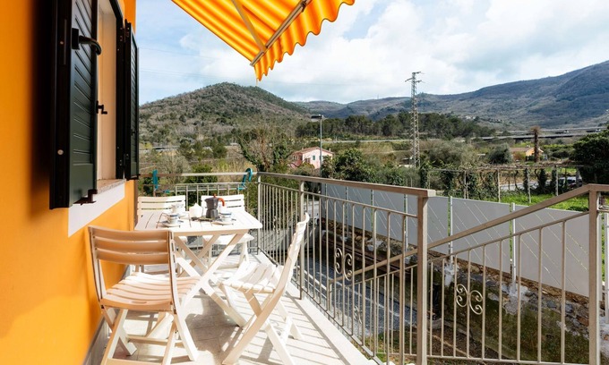Villanova d'Albenga Apartamento | Casa Doni by Interhome
