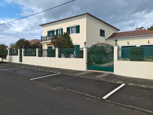 Pico da Pedra Villa | Casa dos Amigos