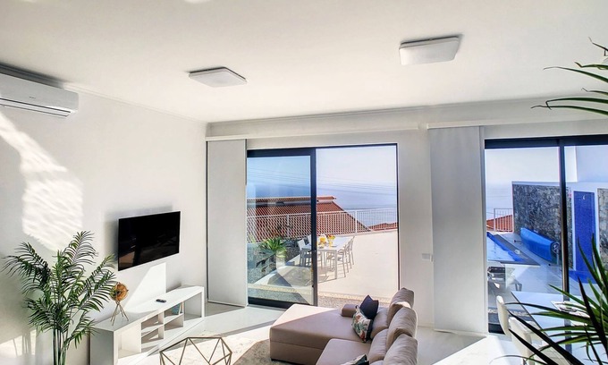 Estrela da Calheta Casa | Casa dos Amores by LovelyStay