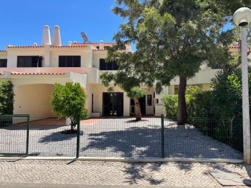 Correeira Casa | Casa dos Lírios