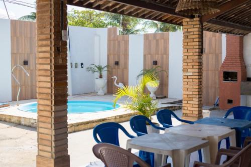 Barra Mar Casa | Casa Duplex com 2 suítes com ar condicionado ,100m da Praia - Barra de São Miguel, a 8 minutos da praia do gunga e a 3 da praia bonita! Condomínio com piscina e churrasqueira!