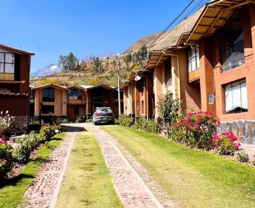 Urubamba Chalet De Esquí | Casa ecológica con vista a las montañas