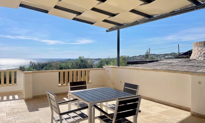 Marina di Felloniche Casa | CASA ELAIO - surrounded by olive trees with a view of the Ionian Sea