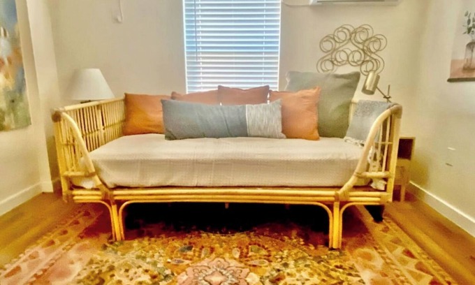 Blackshear-Prospect Hill Casa | Casa Eleven . Super Location. Walkability