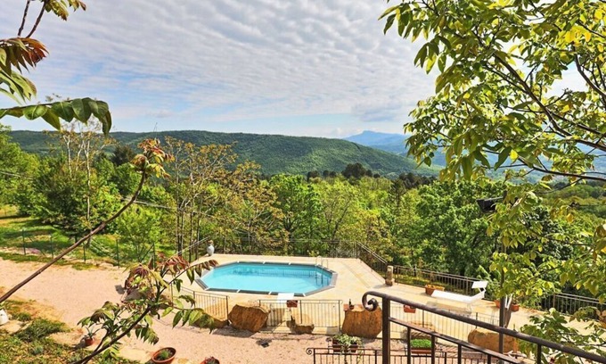 Castel Focognano Casa | Casa Elia Comfortable holiday residence