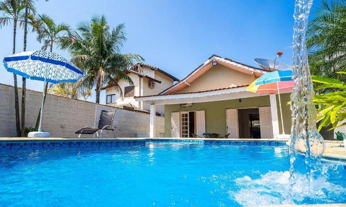 Boraceia Casa | Casa em condomínio fechado com piscina