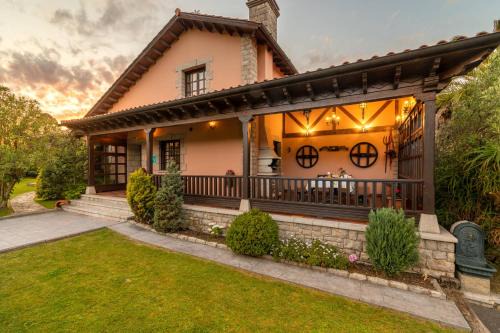 Naves Casa | Casa en la Costa con wifi, jardín y barbacoa