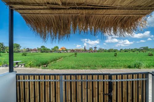 Kediri Casa | Casa Enero 1 - Local Family House