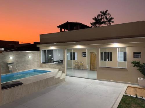 Caraguatatuba Casa | Casa entre Caragua e São Sebastião com piscina