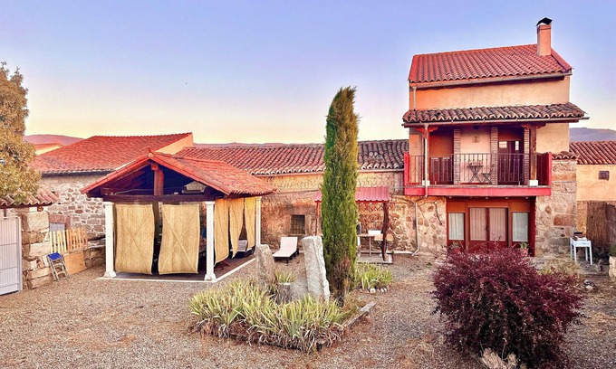 San Bartolome de Corneja Casa | CASA RURAL EL POZO