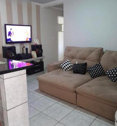 Castanheira Casa | Casa Espaçosa com 3 Suítes, Jardim e Hidromassagem Privativa
