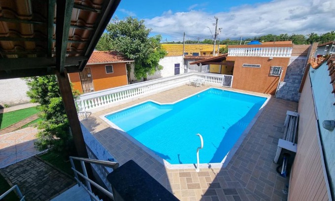 Praia das Palmeiras Casa | Casa espaçosa e agradável com Piscina