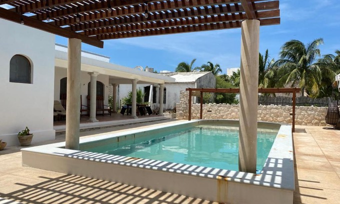 Chicxulub Puerto Casa | Casa familiar, alberca privada, pasos de la playa
