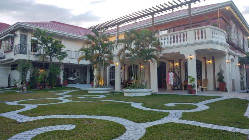 Batac Casa | Casa Familya