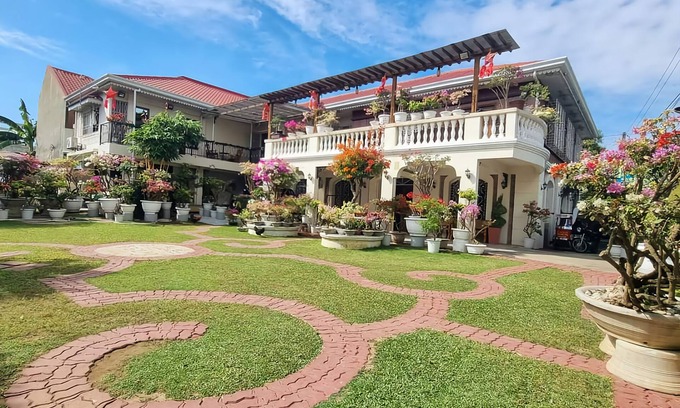 Batac Casa | Casa Familya