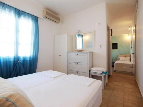 Ios Apartamento | Casa Filareti-Triple studio with city wiew
