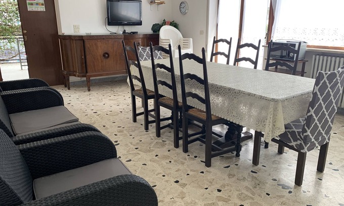 Gianola Casa | Casa Fiorita con 3 unidades por grupo de 17 personas, 10 min. una yegua piedi dal