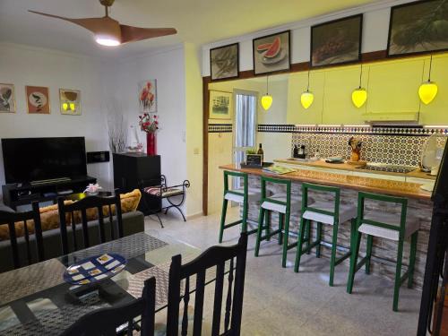 Los Cuarteros Casa | Casa Flamingo - Corner house near beach & boulevard with sea & salt lake view