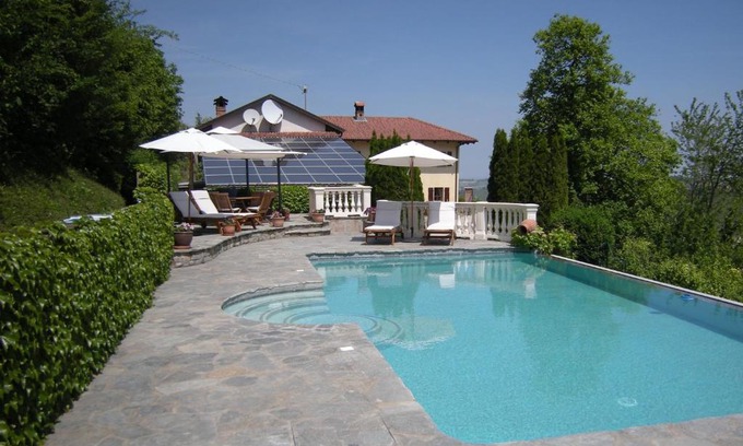 Neive Cama Y Desayuno | Casa Fonda- Piemonte