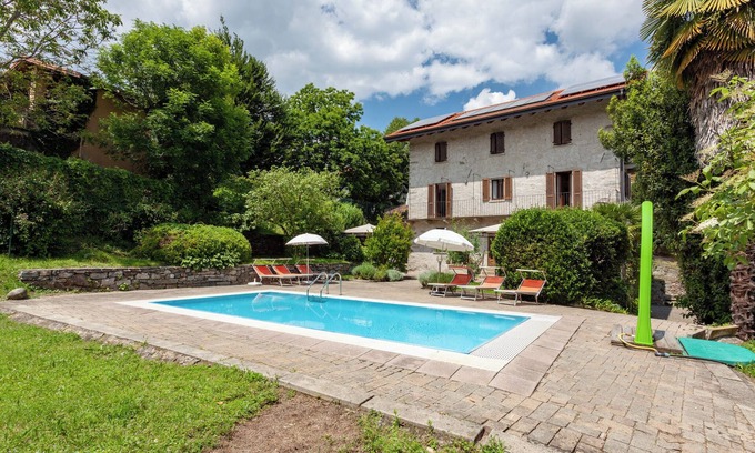 Vacciago Apartamento | Casa Frey apt. 1 three-room apartment on Lake Orta with garden and swimming pool