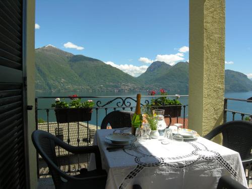 Santa Maria - Rezzonico Apartamento | Casa Gabriella