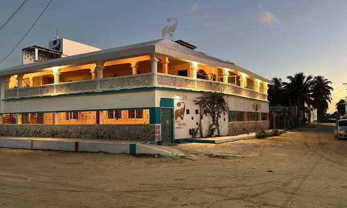 El Cuyo Hotel | Casa Gajah Hotel Cuyo