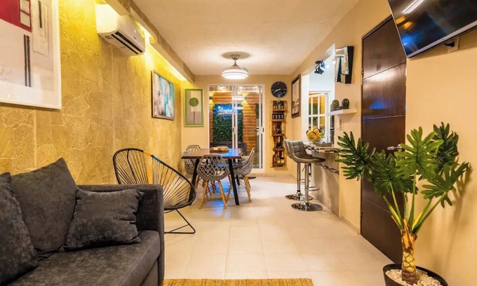 Acapulco Casa | "Casa Gaviotas" Comfort and Quality