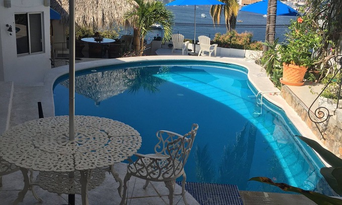 Caleta Casa | Casa Giovanna Acapulco Caleta - Pensión de lujo con espectaculares vistas al mar!