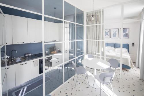 Casamicciola Terme Apartamento | Casa GIÙ Light and Design with a Living Terrace